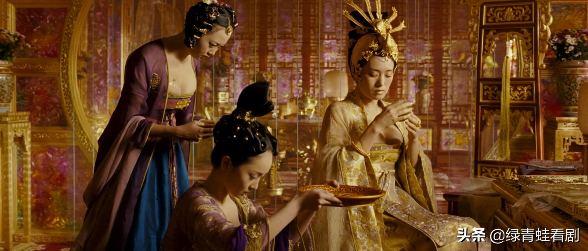 张艺谋斥资3.6亿，为打造巩俐女皇梦，周杰伦成最惨工具人