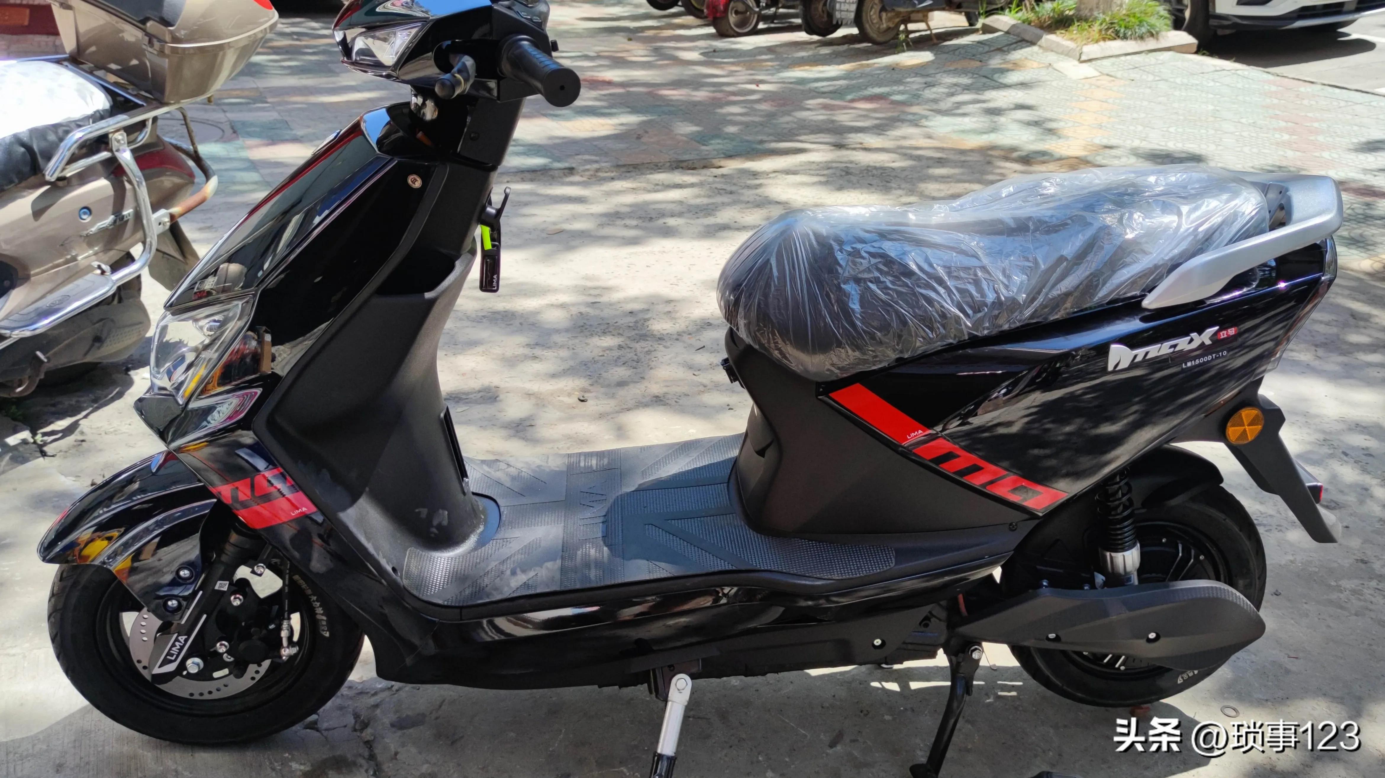 立馬電動摩托車（3850元入手，立馬極威（LM1500DT-10）電動摩托車靜態評測）