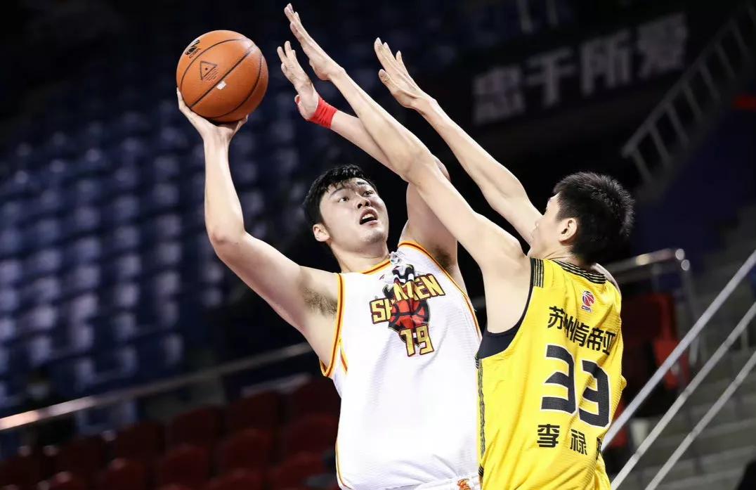 nba年輕中鋒排名（CBA6大00后中鋒，余嘉豪沖擊NBA，廣東隊兩人在內，誰能接班周琦）