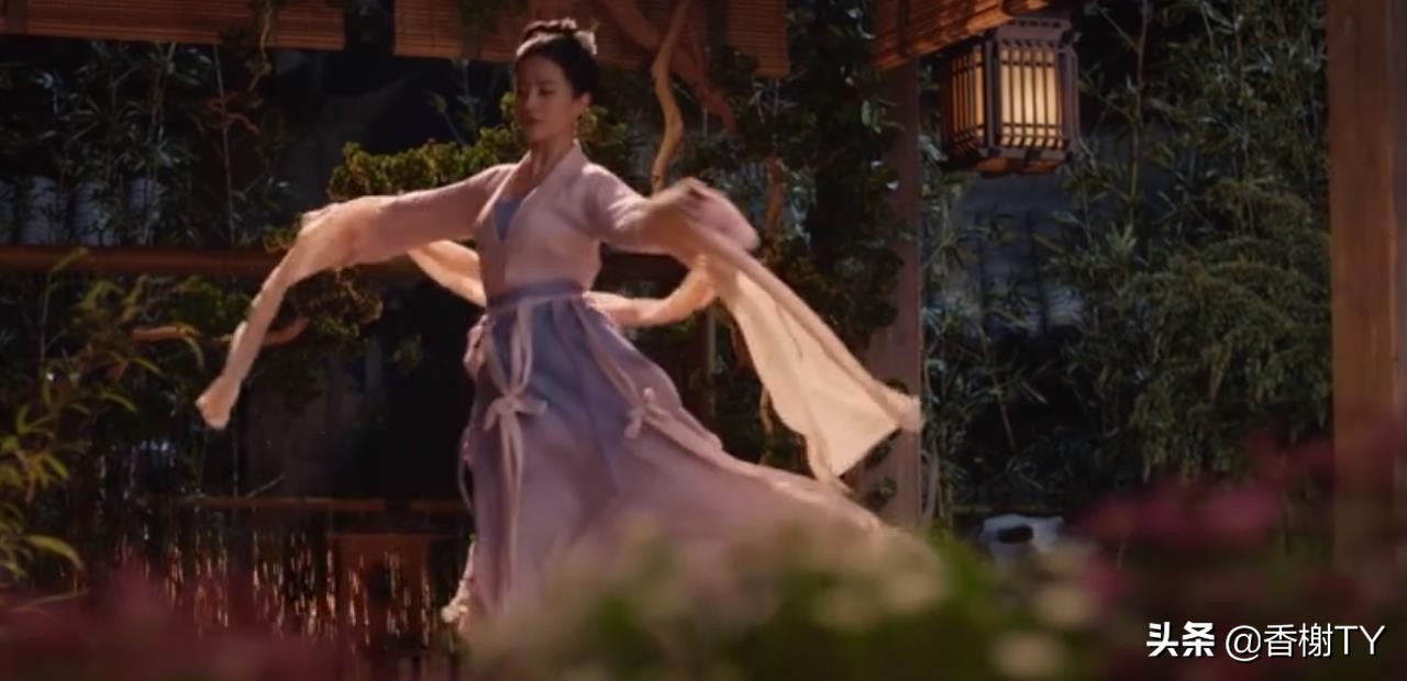 影视杂谈：《梦华录》刘亦菲美出新高度，妆容服饰精致唯美