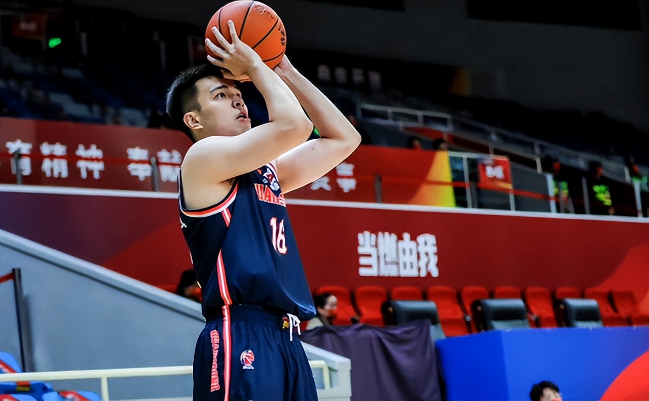 cba廣東人員圖片（25歲才被朱芳雨選中！廣東小伙曾茂洲，打了4場CBA了，表現(xiàn)如何？）