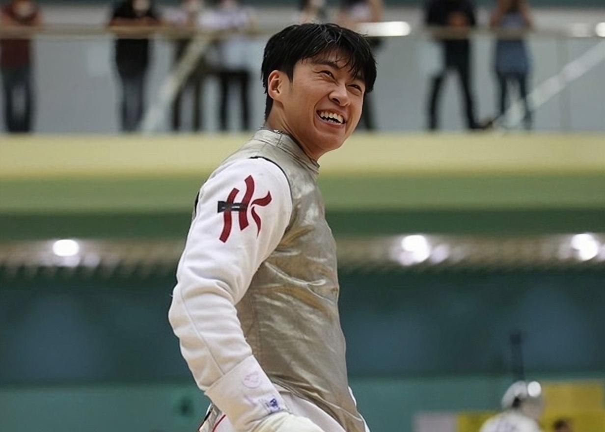 tvb知名童星宣布复出!成为击剑运动员出战奥运,与女友甜蜜恩爱