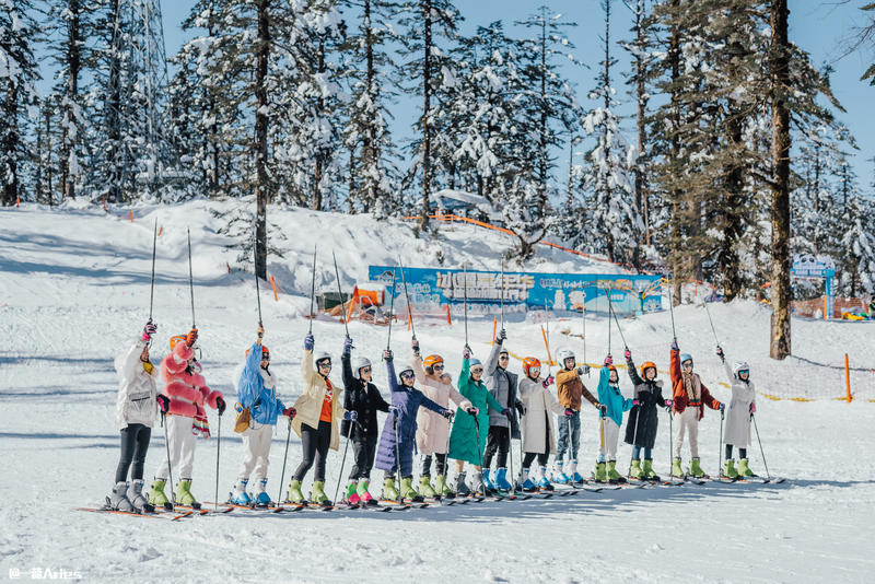成都周边游 | 川西的雪国秘境，我与瓦屋山的纯白约定