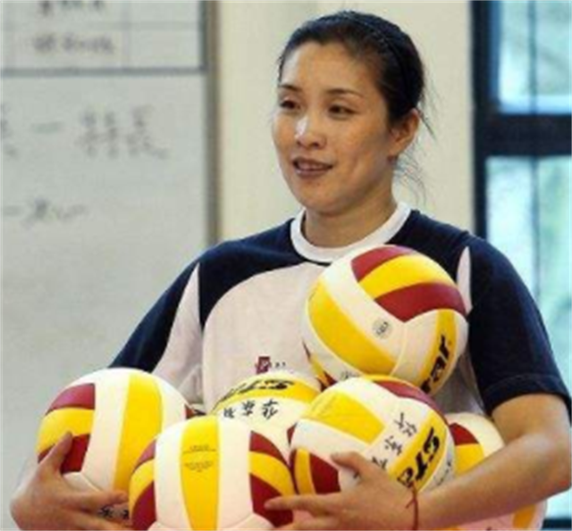 姓孫的籃球運動員（郎平愛徒孫玥：48歲小老虎嫁香港14載，郎導夸她還那么漂亮）
