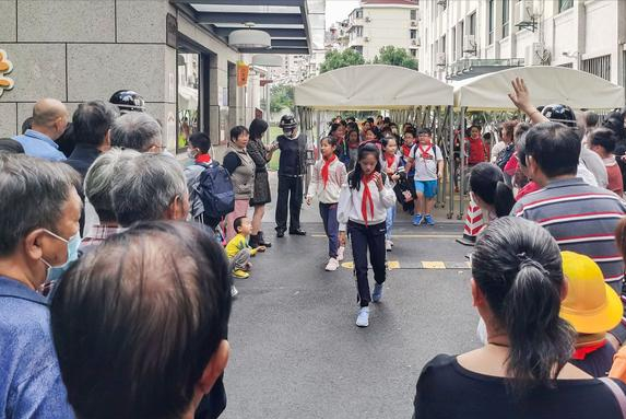 放假通知！湖北省大中小学寒假时间公布，但较往年“统一提前”