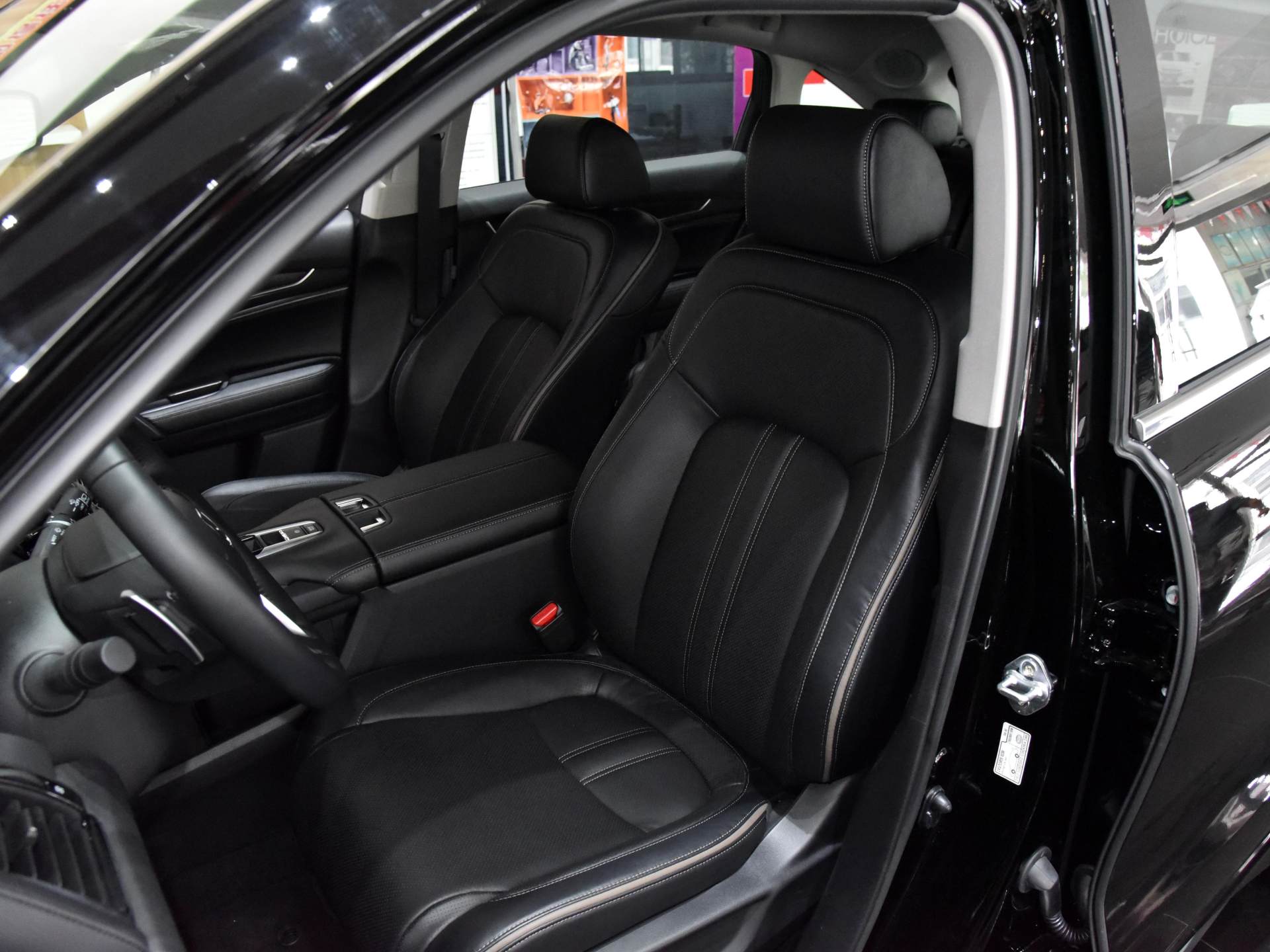 运动风格的合资中型SUV，轴距超2.8米，带你看冠道