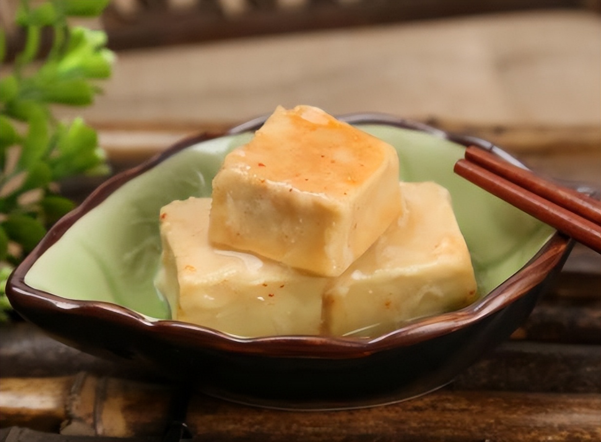 豆腐乳究竟是美味，还是“健康杀手”？医生：这4类人最好少吃