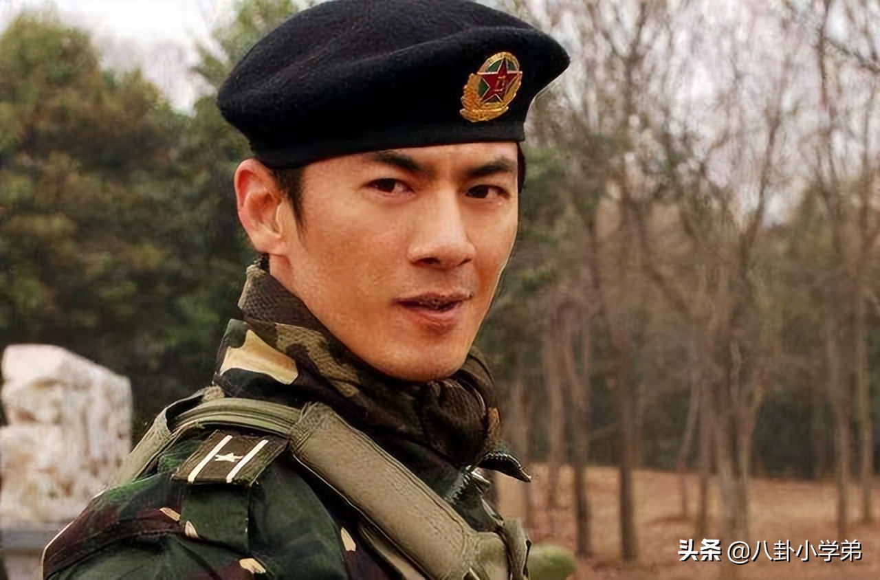 油头粉面、气质不硬就别演军人了，这8位男星告诉你，什么是硬汉