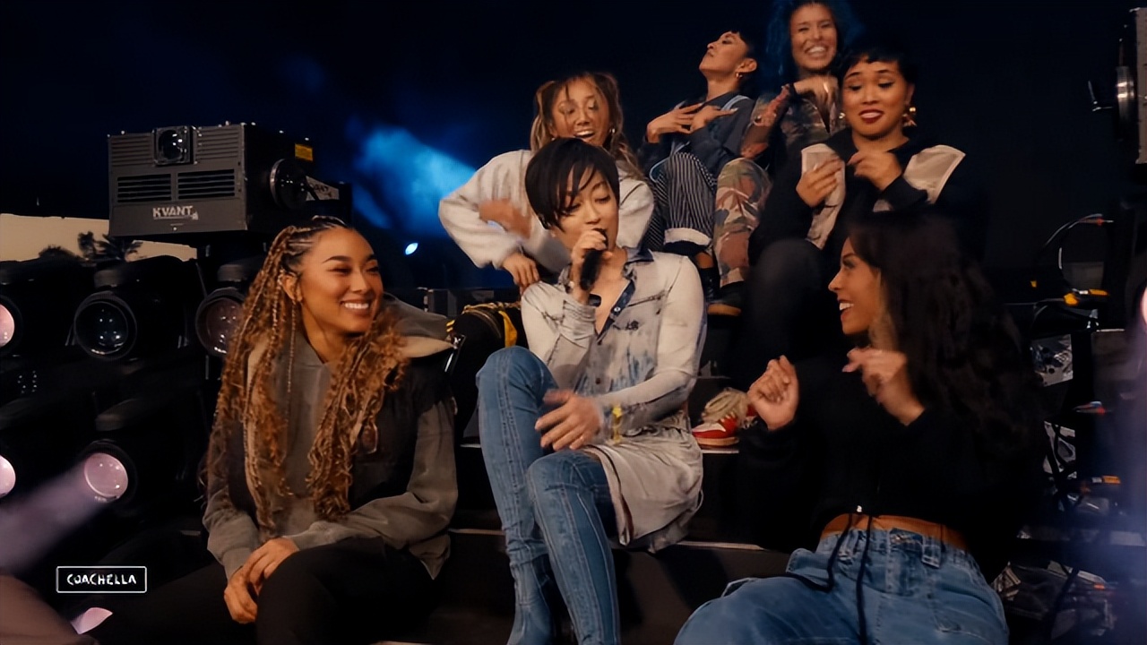 出道就爆火，她是无数人的青春，归来仍是天后