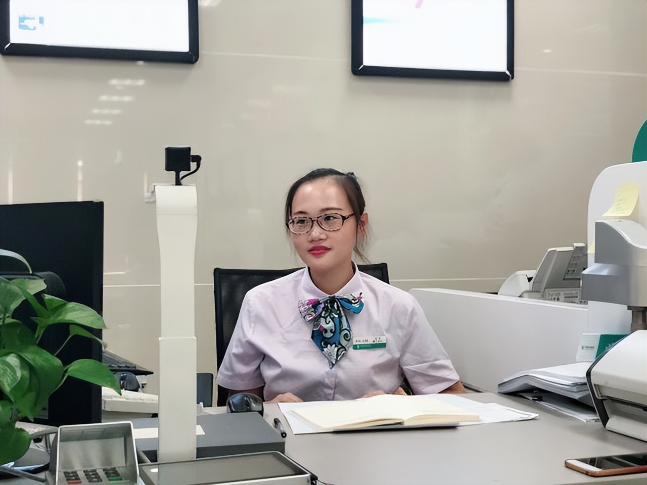單位為何不給開（為啥銀行開卡這么難？有些銀行都不給開新卡了？這3點要注意）