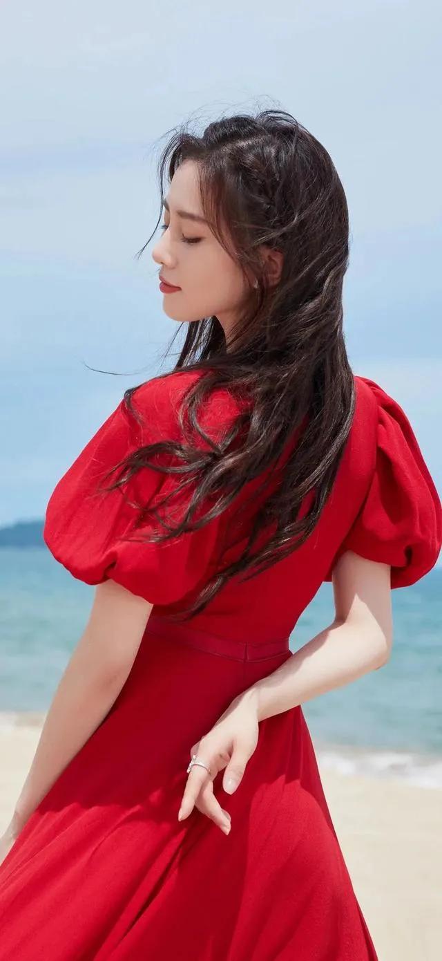 简直就是仙女下凡，刘诗诗