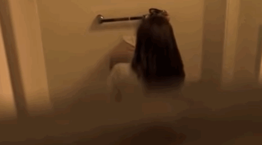 跨年夜开房，宾馆内居然藏着隐形摄像头！偷拍事件为何层出不穷？