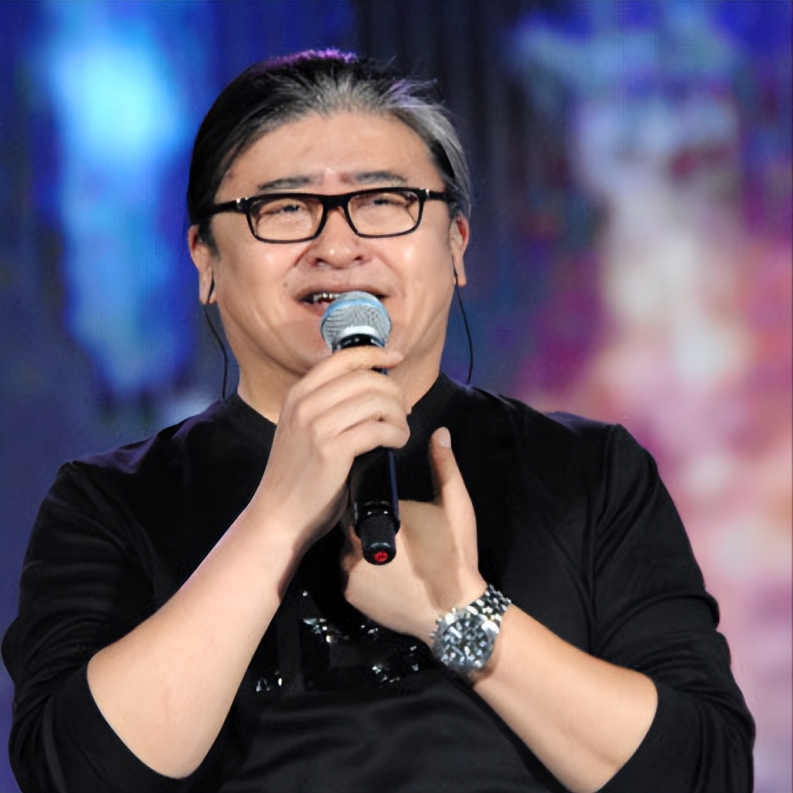 有苦难言的8位明星，多年顽疾缠身，有人成身体缺陷抱憾一生