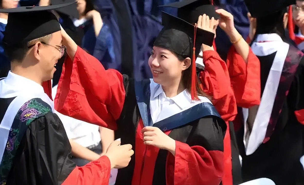 博士后和博士只差一个字，很多人分不清，博士后会更高一级吗？