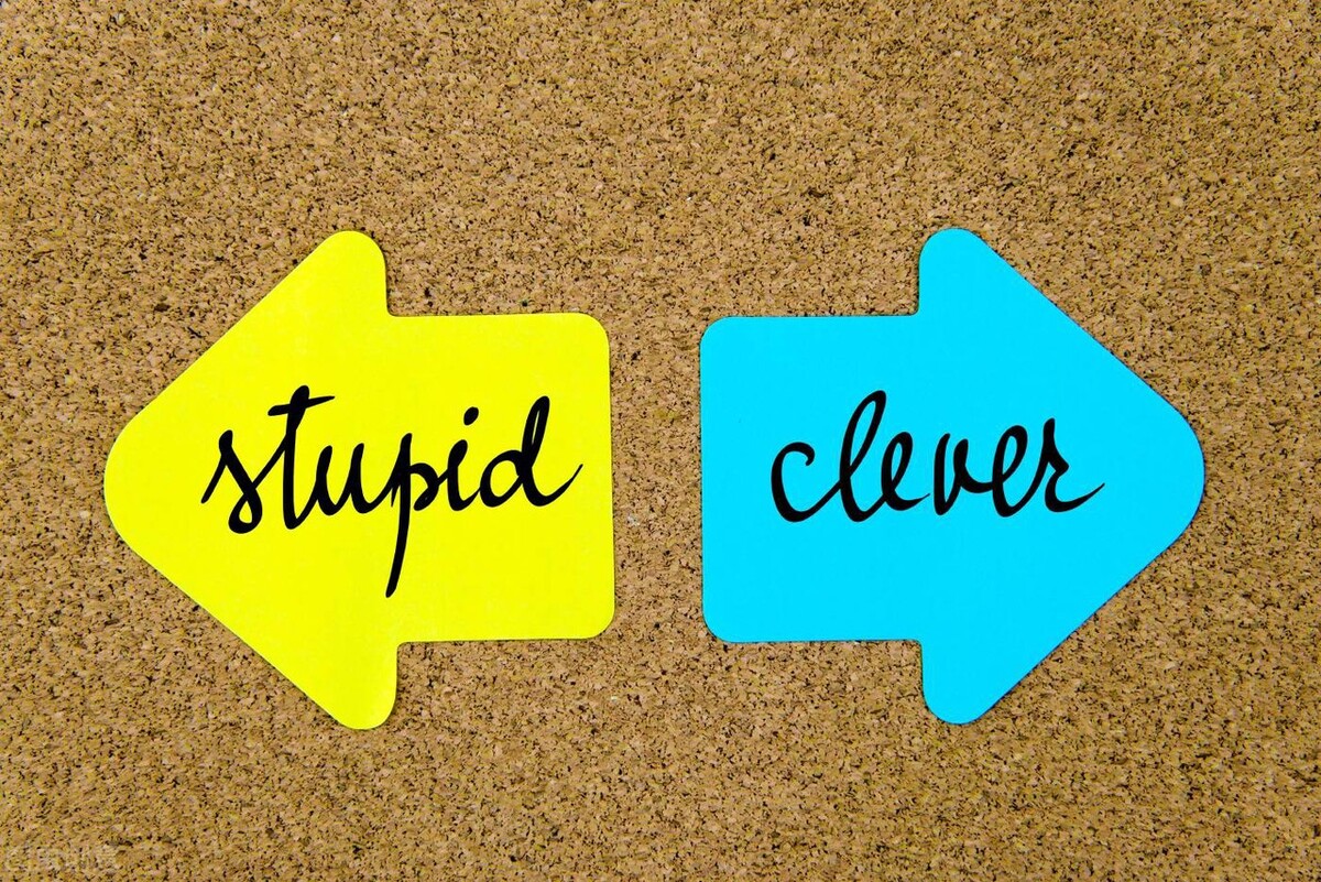 工作5年，我月薪6000，我的助理月薪9000，我要离职吗？