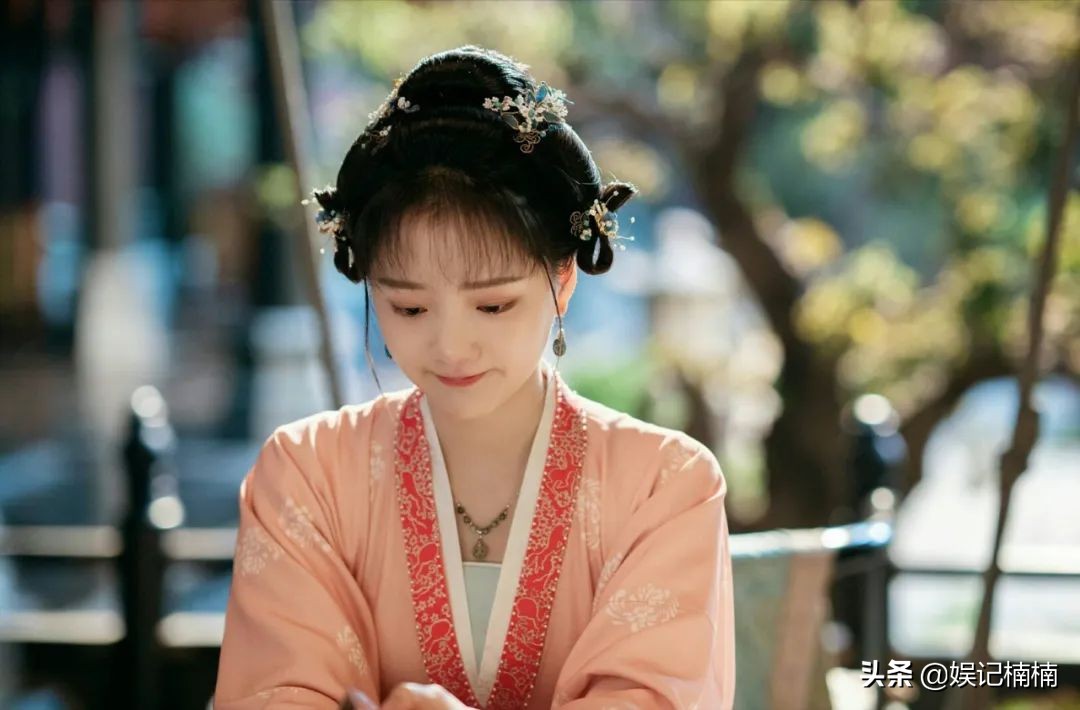 单眼皮女星买粉充面子？丁禹兮嫌弃任敏？王菲果然克夫？