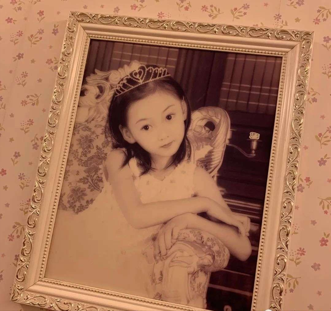 一婚嫁入豪门，绯闻男友黄晓明，月薪8000元女主播叶珂的开挂人生