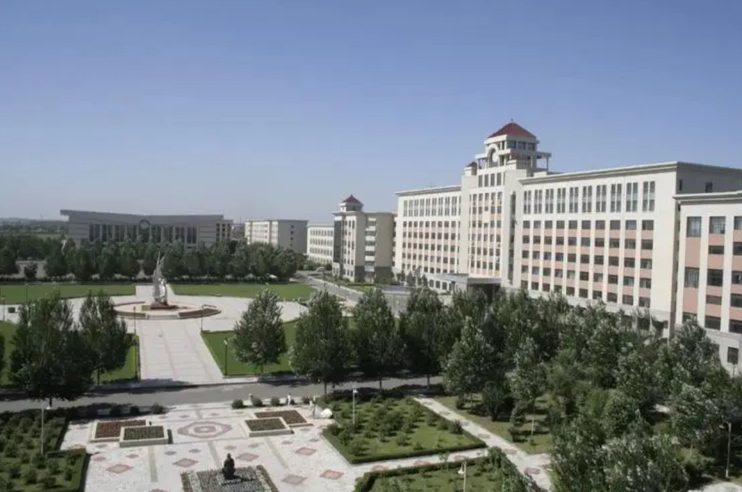 高考录取分数低，背景厉害就业很稳，五所低调院校