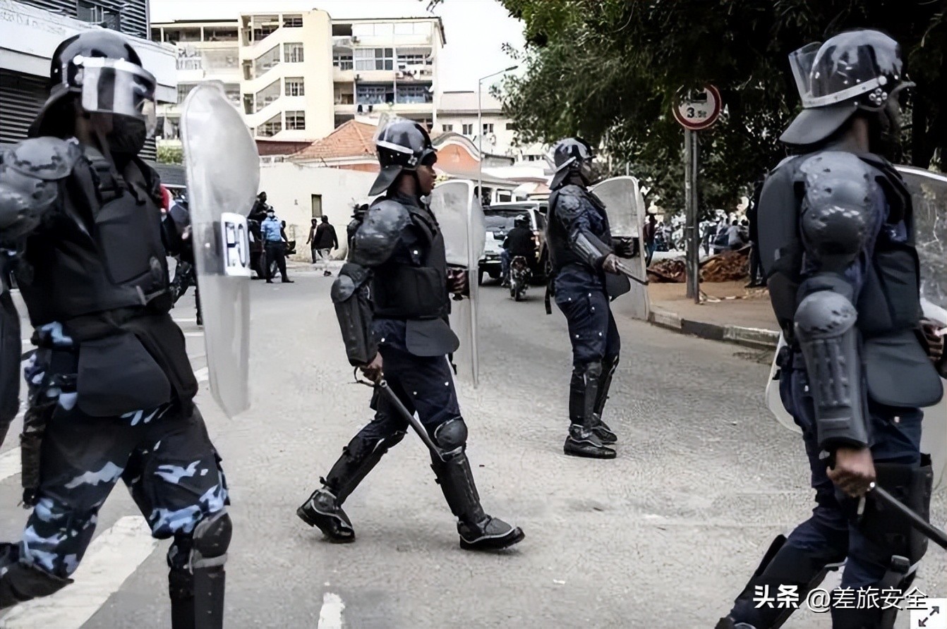 一中国公民在安哥拉暴力骚乱中受伤，我使馆发布安全提醒