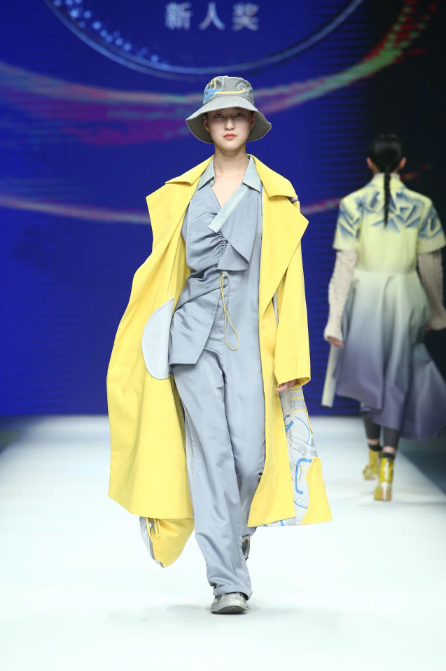 登上央视，亮相博物馆！这些“好看”的衣服，都出湖北高校之手