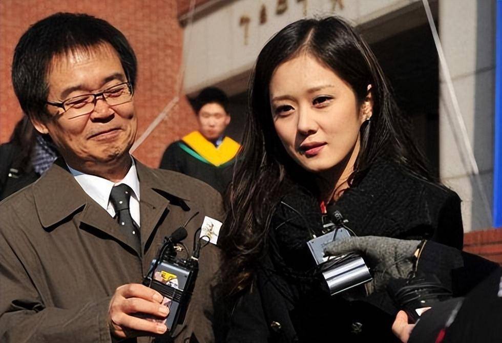 然而,正如我们之前提到的,张娜拉在出道时所遭受的一切并未有所改变.