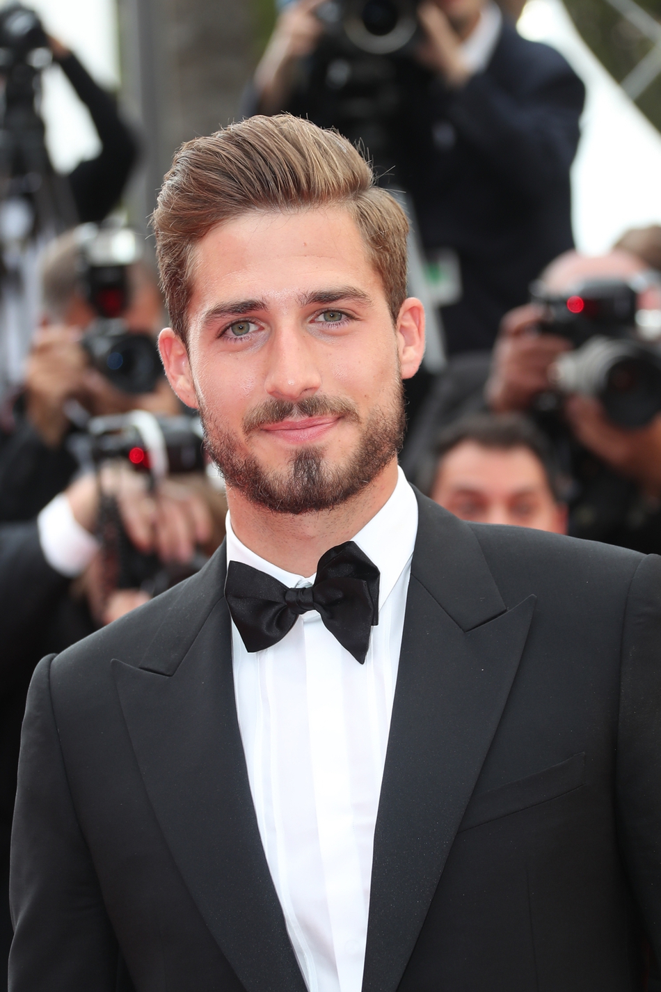 为什么世界杯球员都有四个影子(给卡塔尔世界杯球星颜