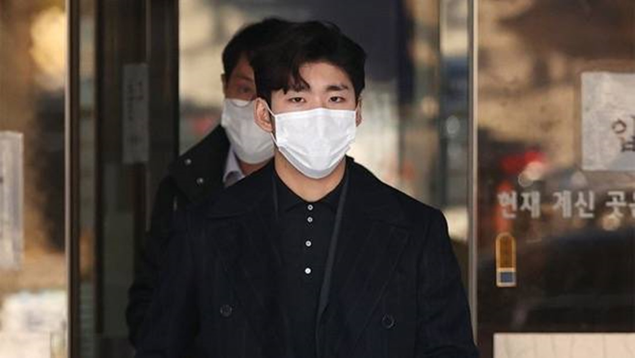 黄大宪被林孝俊拉掉裤子事件始末黄大宪和林孝埈事件来龙去脉回顾