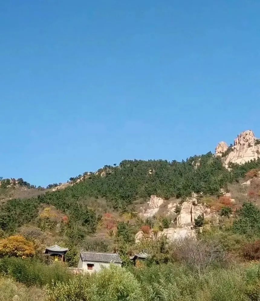 铁骑山位于今青岛市城阳区惜福镇街道办事处东北部,为崂山西北麓余脉