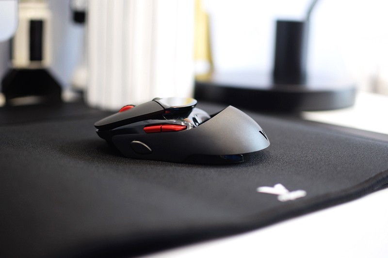 超跑外观 V+无线技术 雷柏VT960S屏显双模无线RGB游戏鼠标