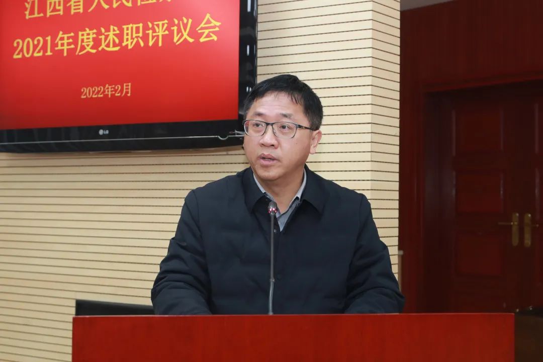 喜看稻菽千重浪，追风赶月不停留