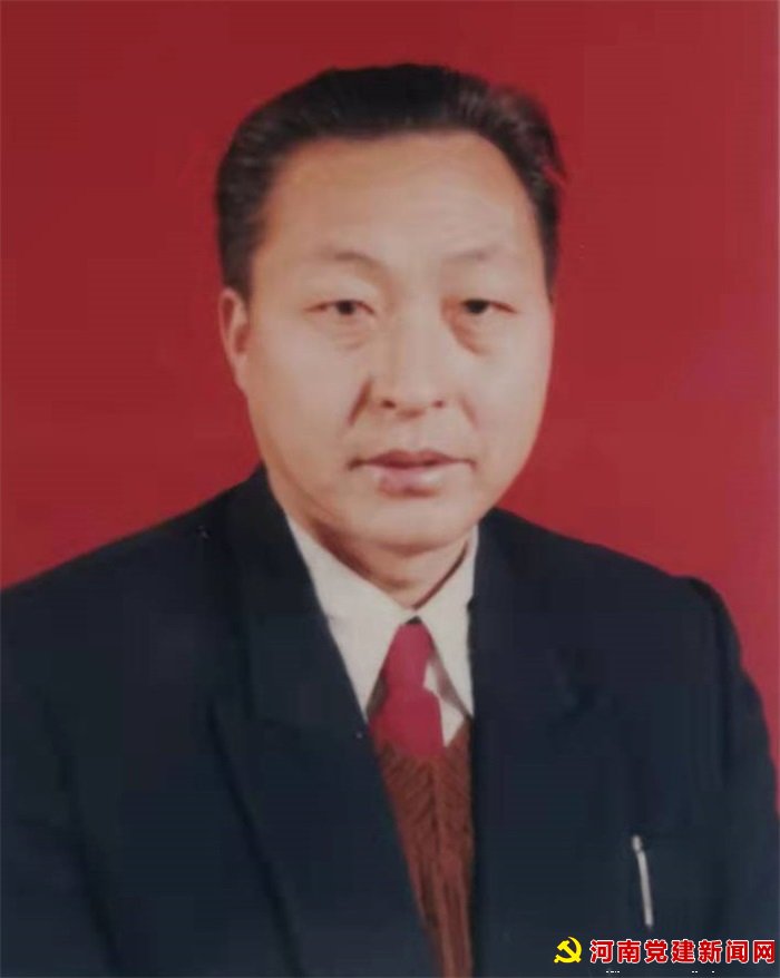 情谊重如山（全文）