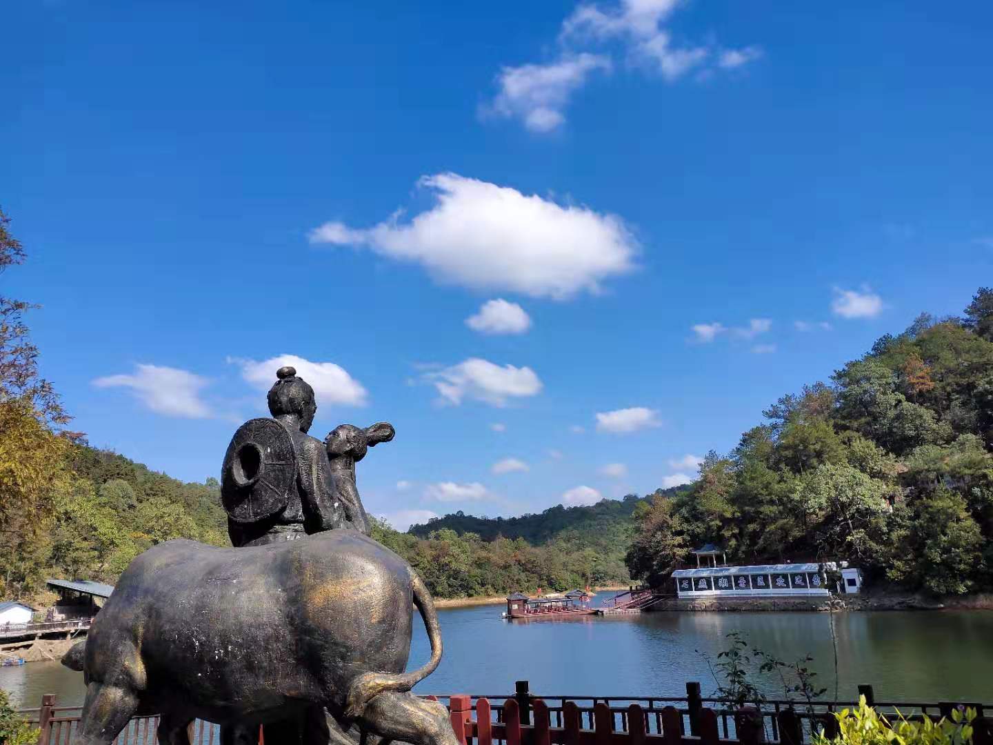 湖南省十处适合全家出游的好地方，一定不要错过哦