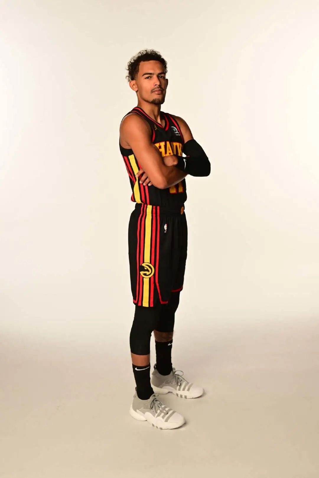 nba球鞋的牌子有哪些（NBA新赛季媒体日球鞋全盘点-眼花缭乱，惊喜不断）