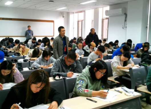 大学期间考四六级，大几的通过率会更高？学姐的答案有些意外