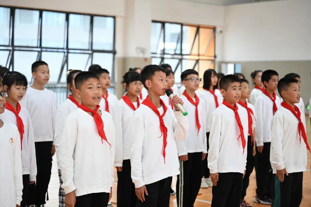 美在附小——记天府新区新兴中学附属小学开展第一届艺术节