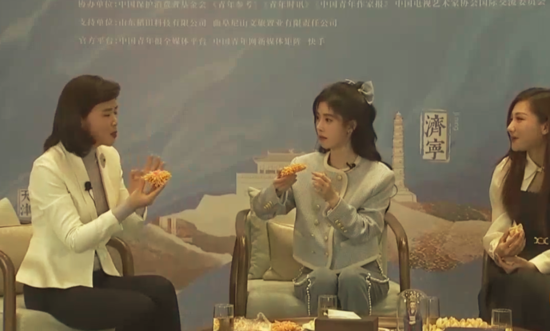 鞠婧祎又“变脸”？下巴尖出新高度，妆容再现半永久撞脸刘浩存