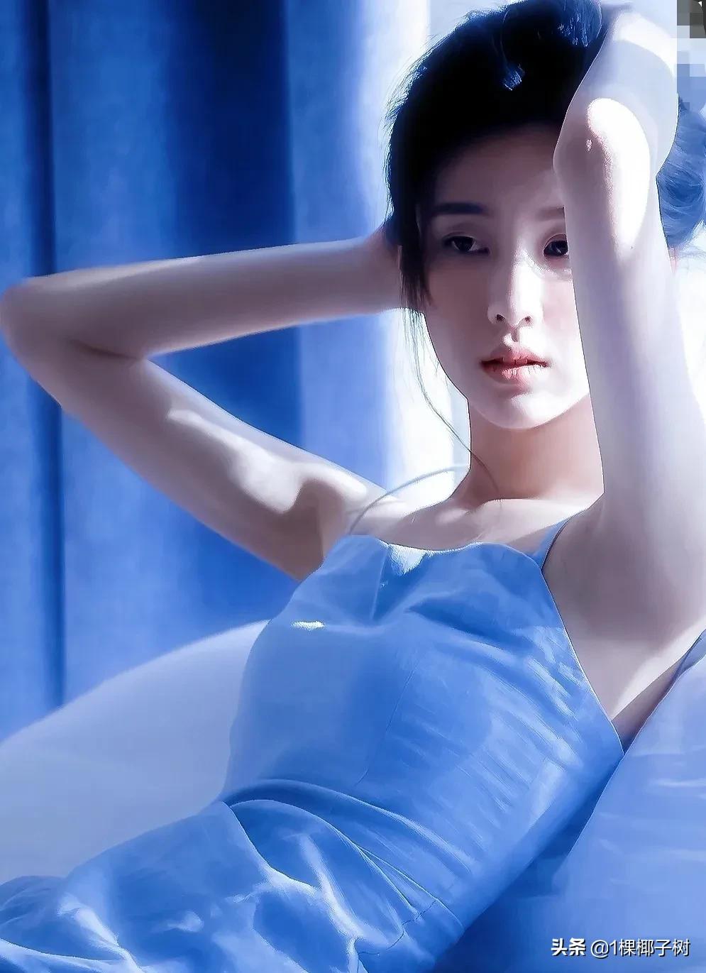 陈都灵就真的好小白花，乖巧小白兔