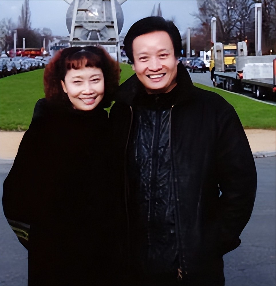 国家一级演员阎维文:陪妻子抗癌35年,他的一个做法让妻子重获新生