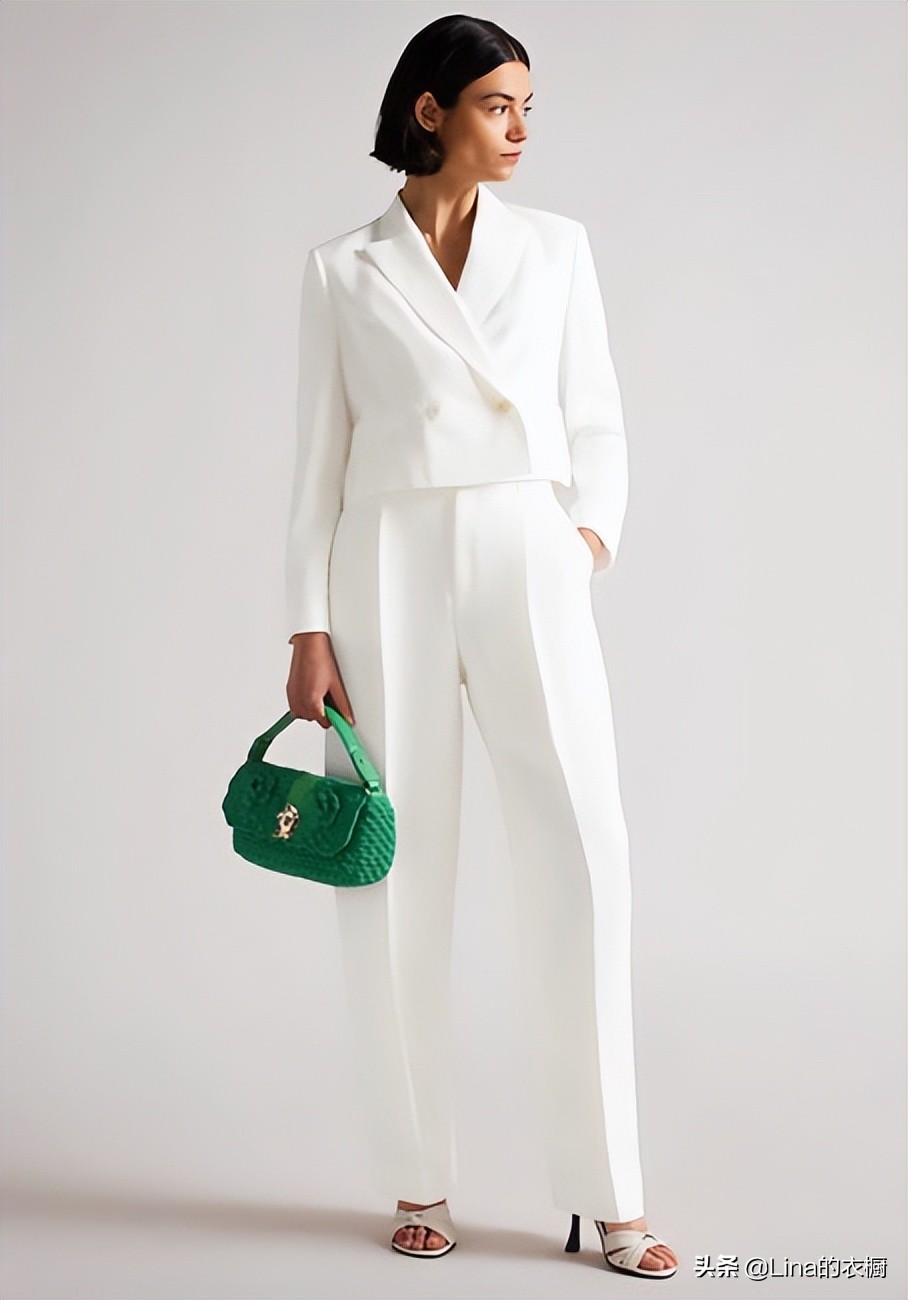 凯特米德尔顿的白色两件套成为2022夏季最流行的款式