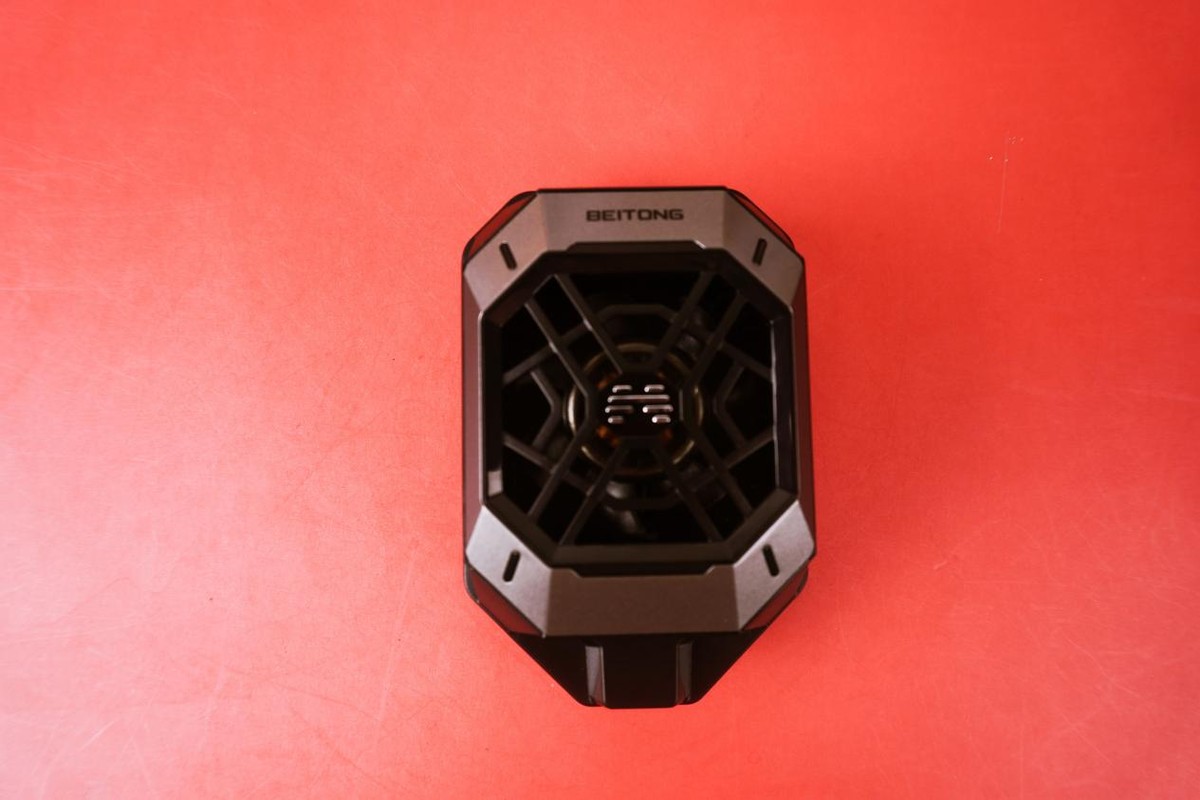 最强王者必备的手游降温神器，北通千机寒散热器