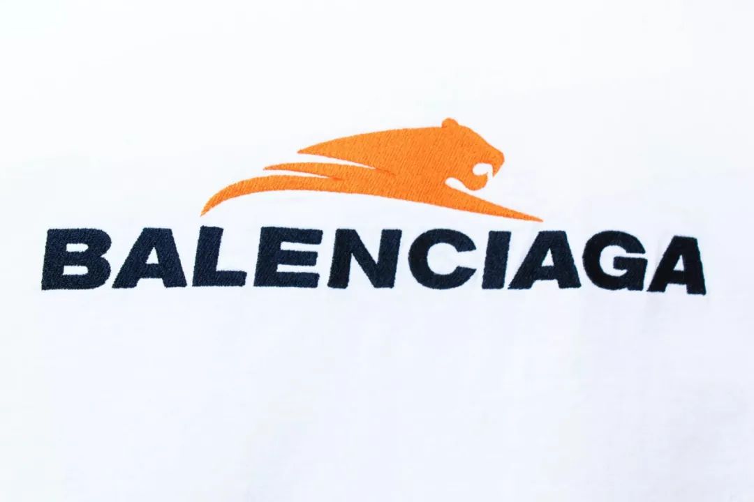 虎年怎么穿才能赢？Balenciaga让你虎虎生威、“心想事橙”