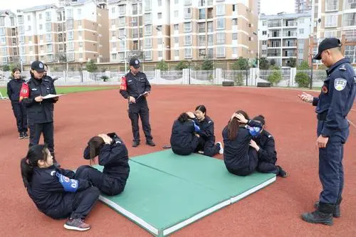 警校招生新政策，政审检查放宽条件，高考生不能错过的好机会