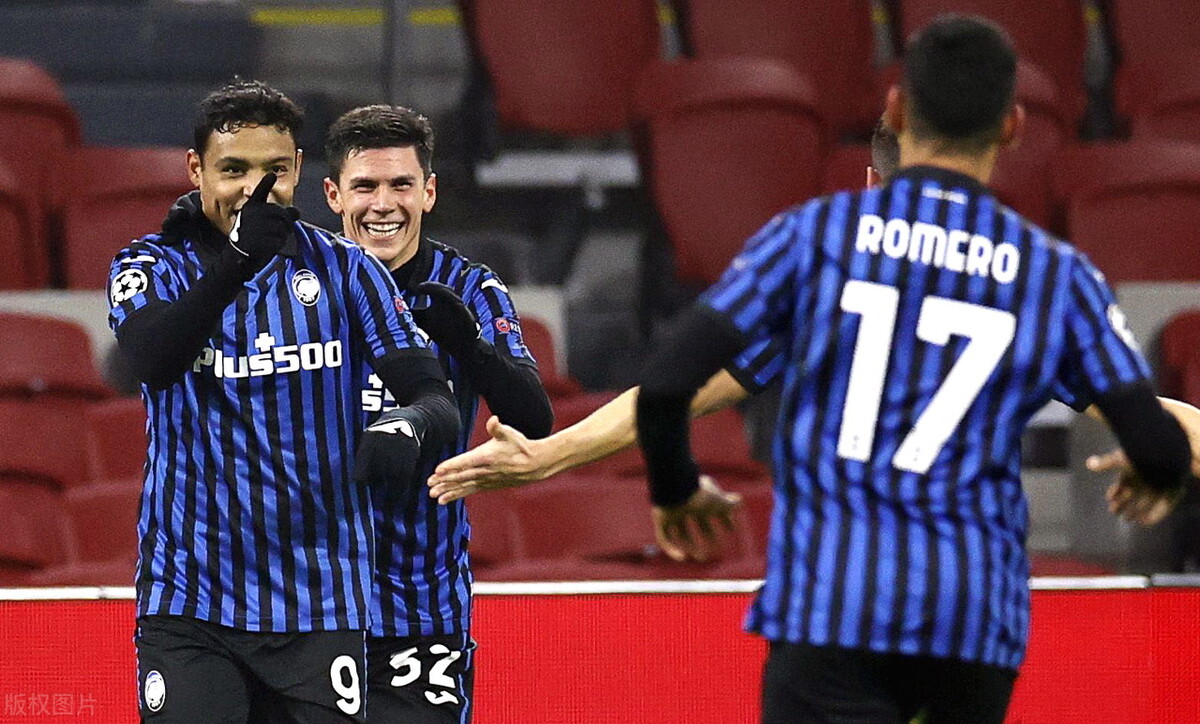 足球队服标志带小人的（盘点世界足坛以人物为LOGO的俱乐部）