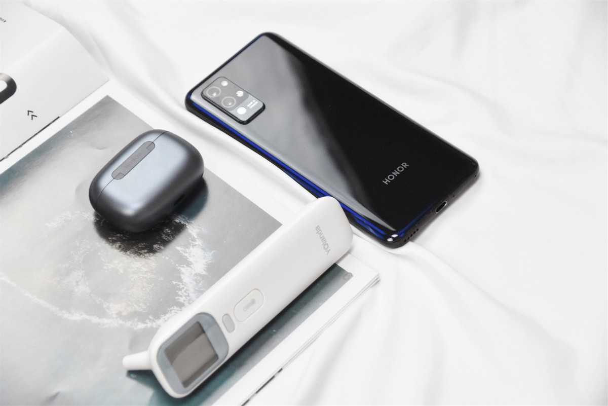 智慧降噪，体温AI监测，荣耀Earbuds 3 Pro买这么贵好在哪？