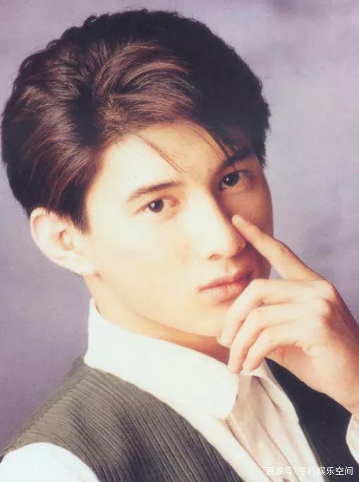 娱乐圈中的不老男，戳中了吗？