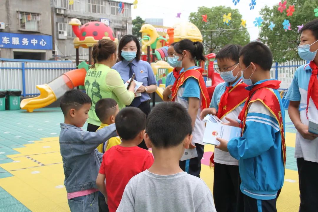 携手落实“两法”，共护祖国未来 | 法治的种子已悄悄发芽