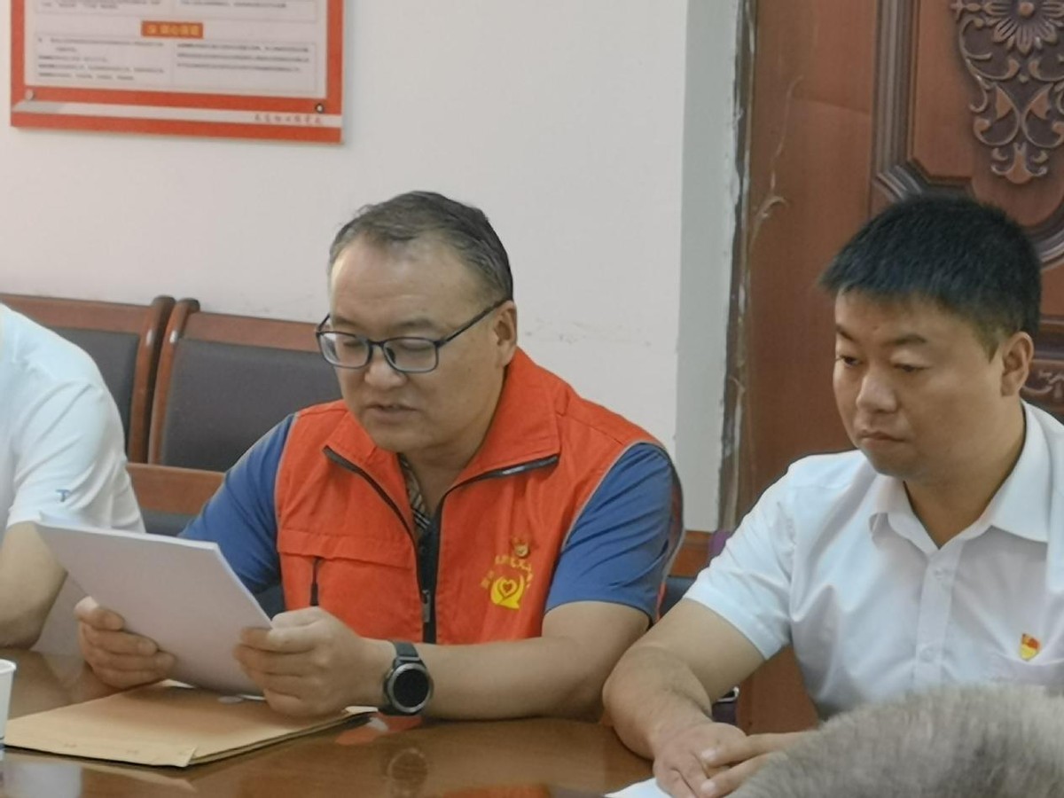 商州义工“七一”慰问老龄党员、退役老兵 共忆初心显真情