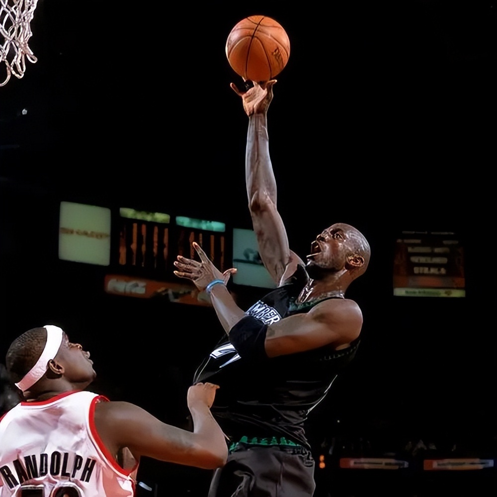 最强nba怎么删除球星(NBA纪实连载88：最全能大前锋狼王加内特，铁骨柔情的中坚代表)