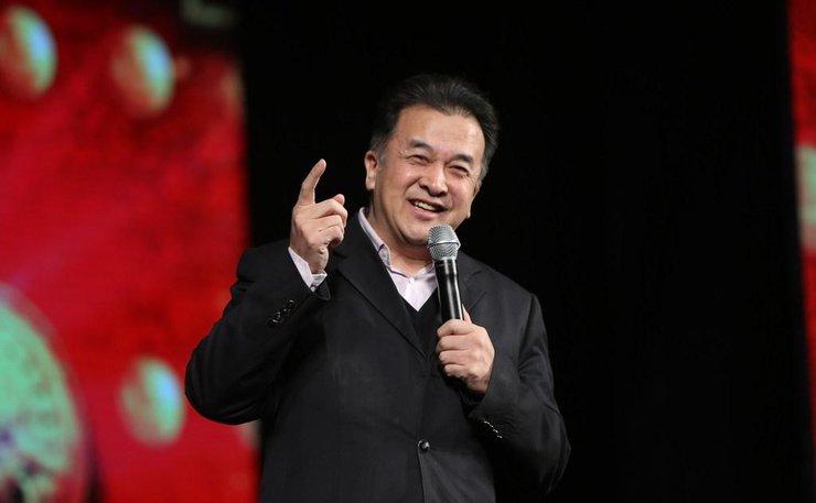 黄宏的离职让人们纷纷猜测他的未来发展和动向.