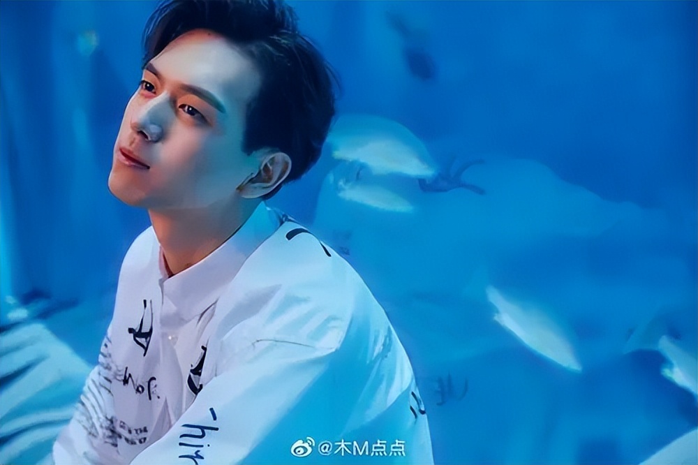 穿“白衬衫”的10位男星，个个“白衣胜雪”，气质干净